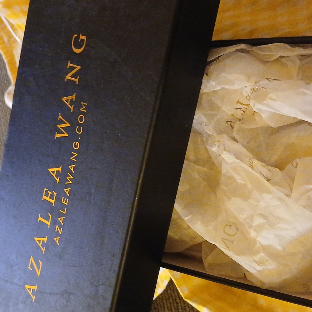 AKIRA sandals - Picture 10 of 10